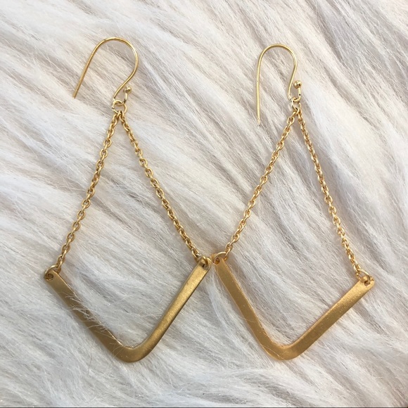 Handpicked Assorted Gold Earrings - Picture 4 of 5